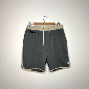 Vuori Slate Grey 7" Banks‎ Short